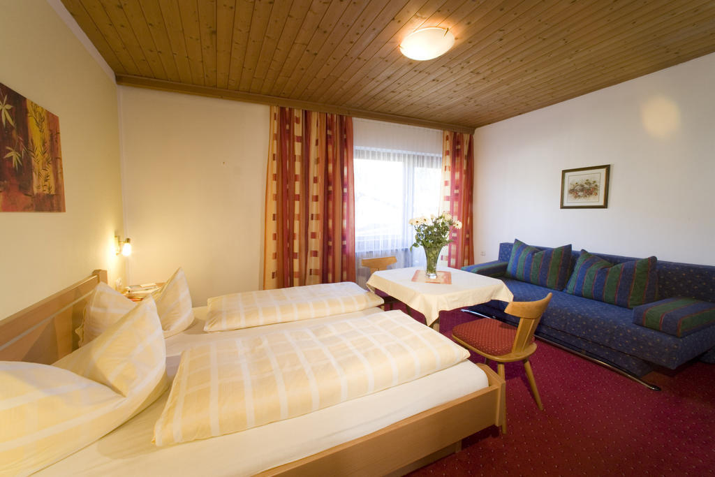 Gaestehaus Regina Uderns Ruang foto